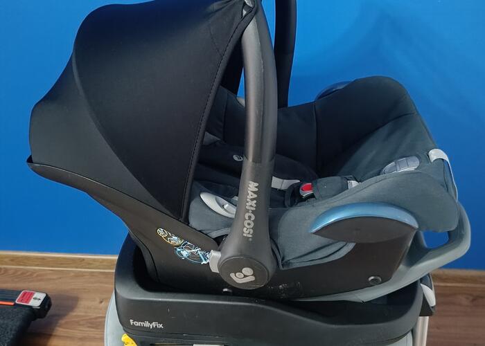 Grajewo ogłoszenia: Sprzedam fotelik Maxi Cosi z bazą ISOFIX.  
Stan bardzo dobry