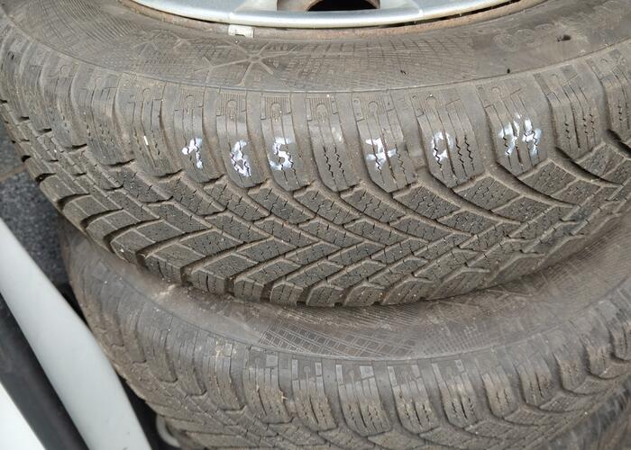 Grajewo ogłoszenia: Sprzedam komplet kół zimowych z felgami i kołpaki do Skoda fabia